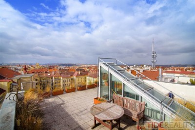 Penthouse apartment of 196 m2 with a roof terrace with a unique view, Vinohrady, Kolínská, Prague 3