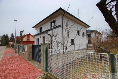 Pronájem nového rodinného domu (5 + kk, 156 m2), Radešovská, Praha 4 - Šeberov