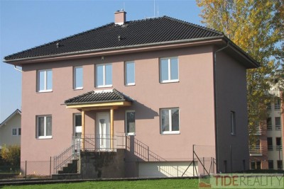 Rent of spacious villa (6+1, 350 m2) in Průhonice, Pod Valem II st., Prague 4