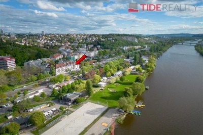 Prodej slunného bytu na Podolském nábřeží! 3+1, 93 m2 + 2 balkony, Praha 4-Podolí.
