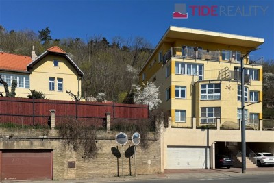 Atraktivní 1+kk, 38 m2 + balkon 6 m2, Praha 4 - Michle