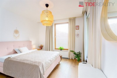 Slunný byt 2+kk s terasou 10 m2, sklepem a garáží v moderní rezidenci, Praha 4, ul. Pod Děkankou