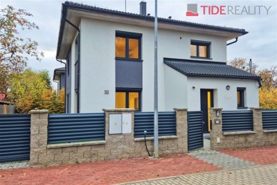 Pronájem nového rodinného domu (5 + kk, 156 m2), Radešovská, Praha 4  Šeberov