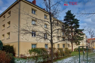 Tichý a světlý byt 2+1 v klidné lokalitě Prahy 6