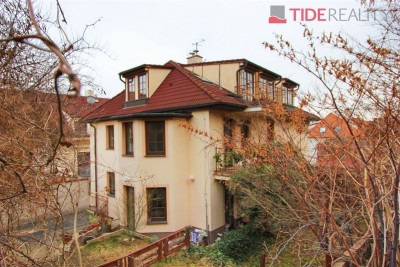 Pronájem části prostorné vily v atraktivní lokalitě, Nad hradním vodojemem, Praha 6  Střešovice