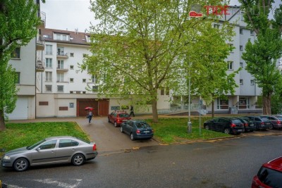 Pronájem garážového parkovacího stání, Podolská ul, Praha 4Podolí