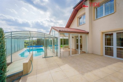 Pronájem prostorného rodinného domu, V Zátiší, Rozkoš u Průhonic