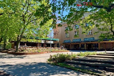 Slunný, do vnitrobloku orientovaný byt 1+kk, Praha 5  Košíře