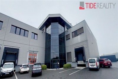 Prostorné, moderní kanceláře v areálu v Modleticích