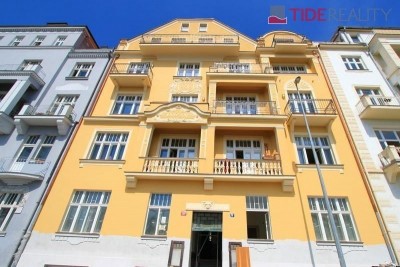 Rent of a beautiful unfurnished apartment with a terrace in Vinohrady, near Gröbovka