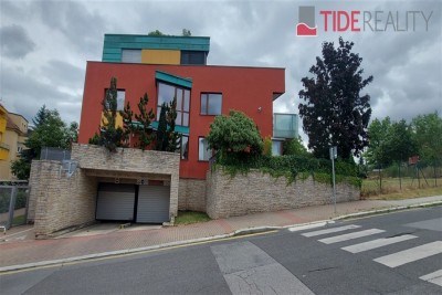 Modern, spacious apartment with a huge terrace of 45 sq.m. in a villa district in Braník.