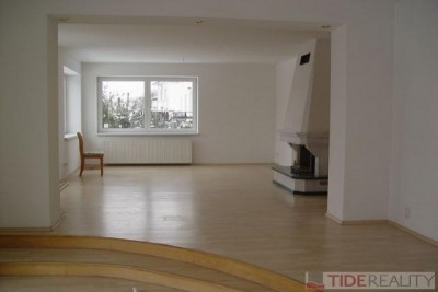 Rent of spacious villa in quiet area, Vojtova st., Prague 4