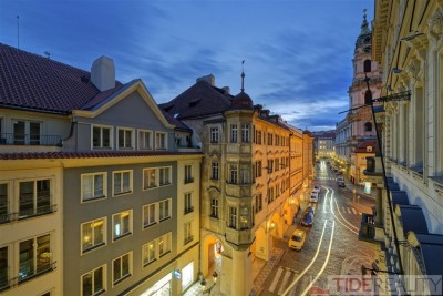 Pronájem úchvatného, stylového bytu na Malé Straně, Malostranské náměstí, Praha 1