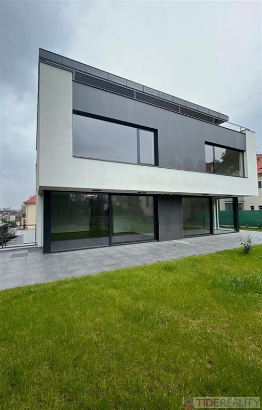 Rent of brand-new semidetached family house, U Dubu st., Prague 4 – Braník
