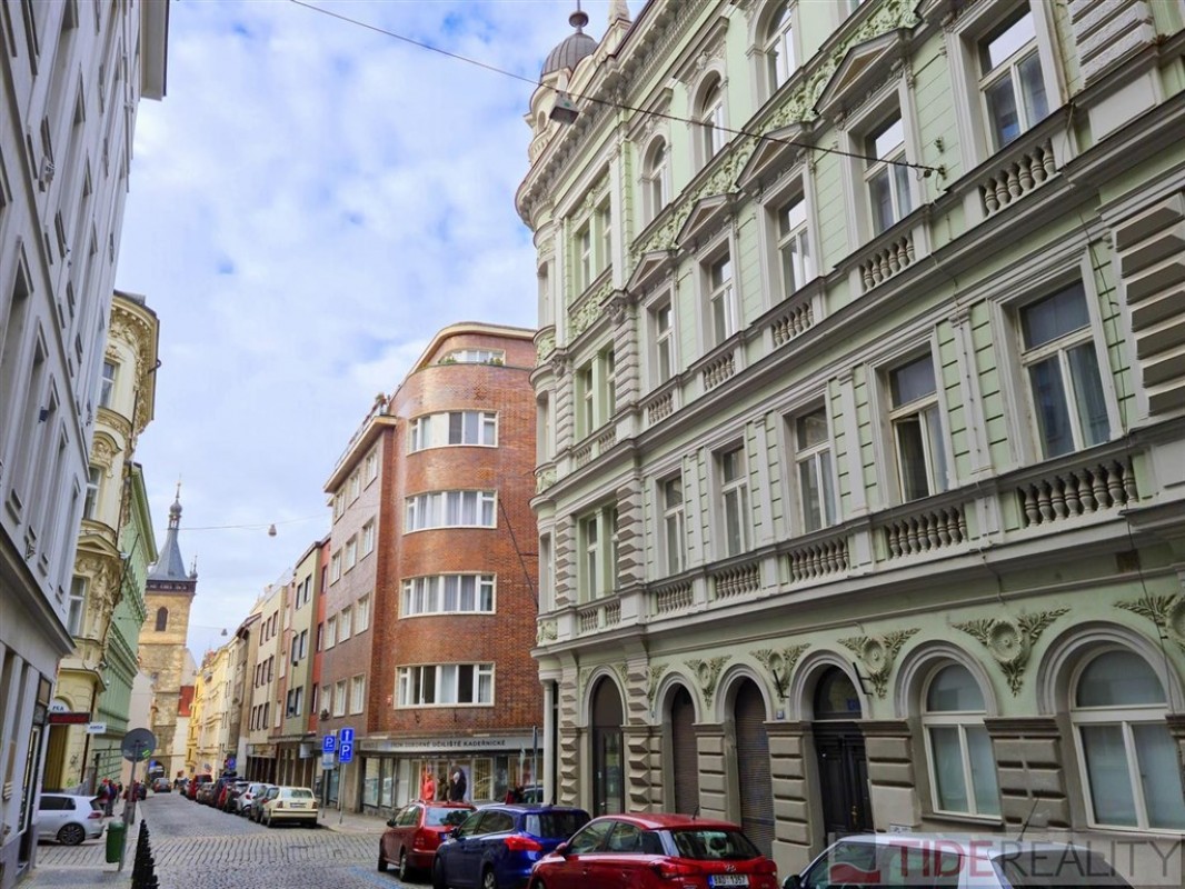 Podej bytu 5+1 ( původně 2+1 a 3+kk), 140 m2, Řeznická, Praha 1