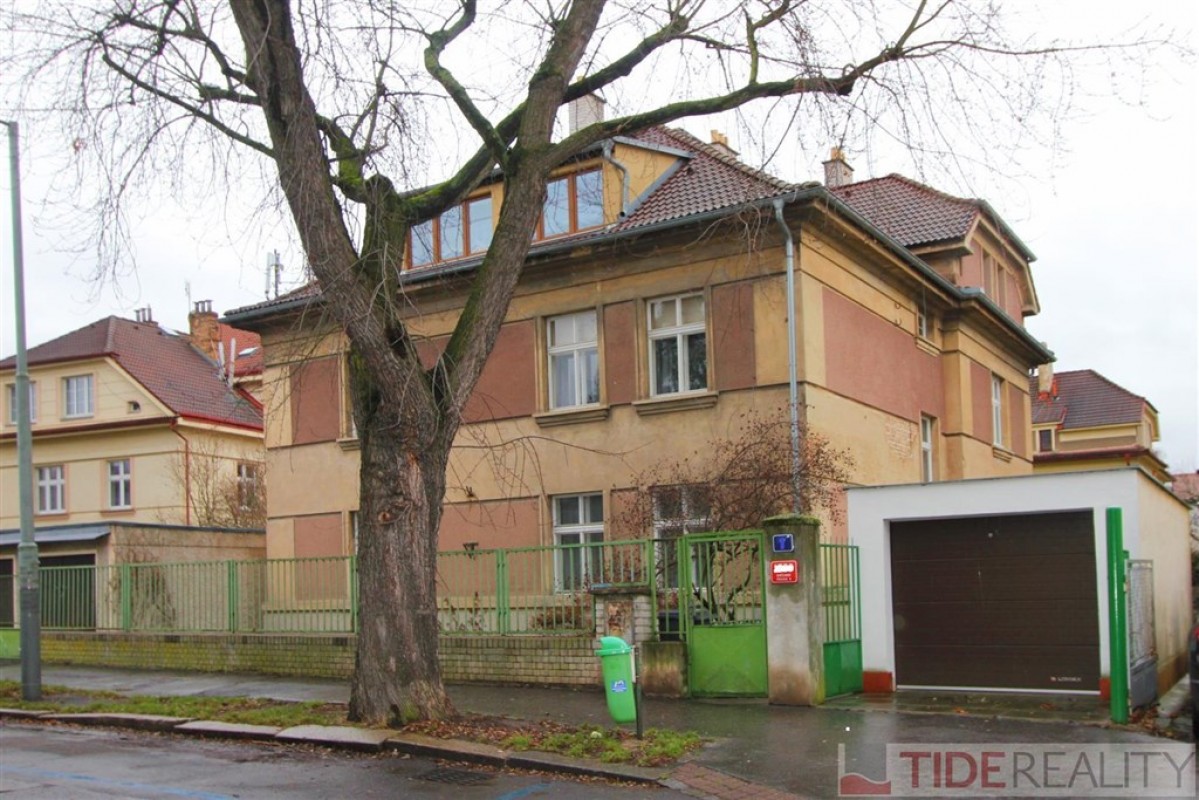 Rent of very nice, large apartment 2+ kk Praha 5, Smíchov, U Klikovky