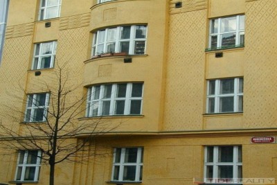 Prostorný byt 4+1 v Dejvicích, Praha 6, Jasleská ul.